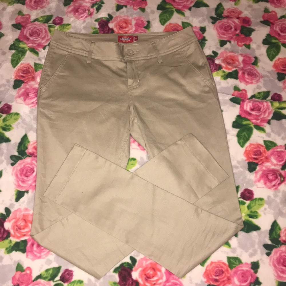 New ✨Dickies kakhi pants